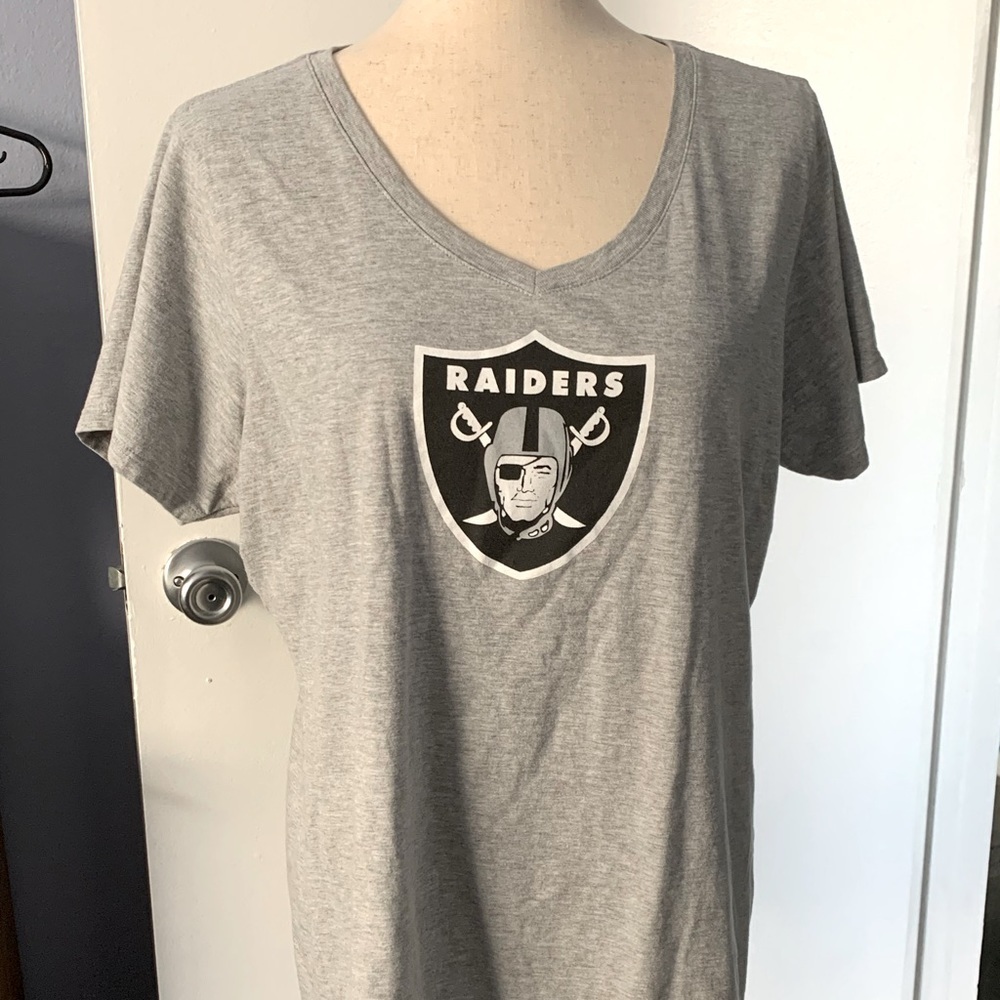 NWOT Fanatics Las Vegas Raiders Women’s Tee Shirt